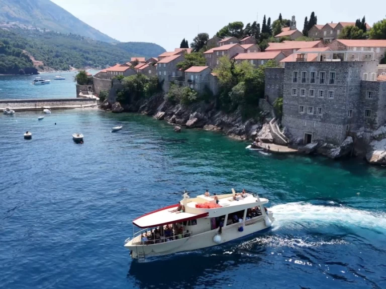 Noleggiare una CORBELLA Selfbuild a Bar