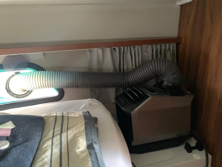 Noleggio Barca a motore a Trogir – Grandezza Grandezza 34 OC