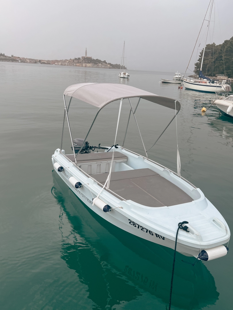 Noleggio a Rovigno – ROTO 450 su SamBoat