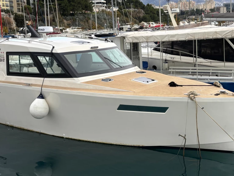 Noleggio Yacht di lusso Aliskaf37  con patente nautica