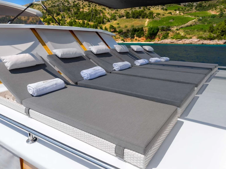 Noleggio Yacht di lusso a Croazia – Custom Anđeo