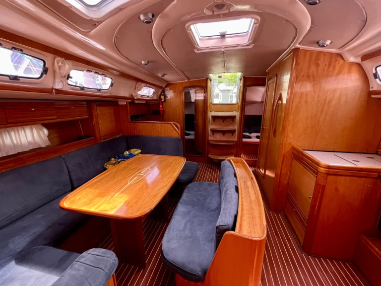 Noleggiare una Bavaria Cruiser 46 a Bossoglina