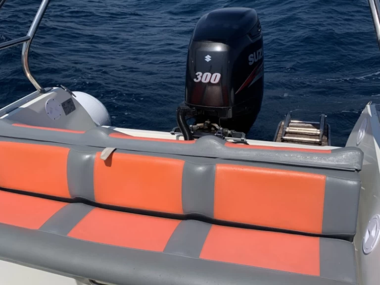 Noleggio a Hyères – Kardis THUNDERBIRD 780 su SamBoat