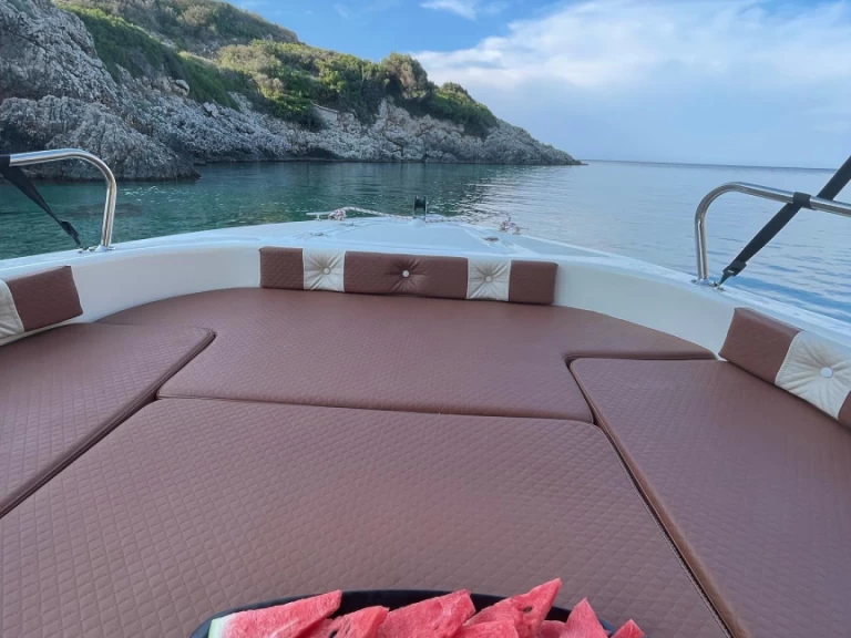 Noleggio barche Zante economico Bluewater 480