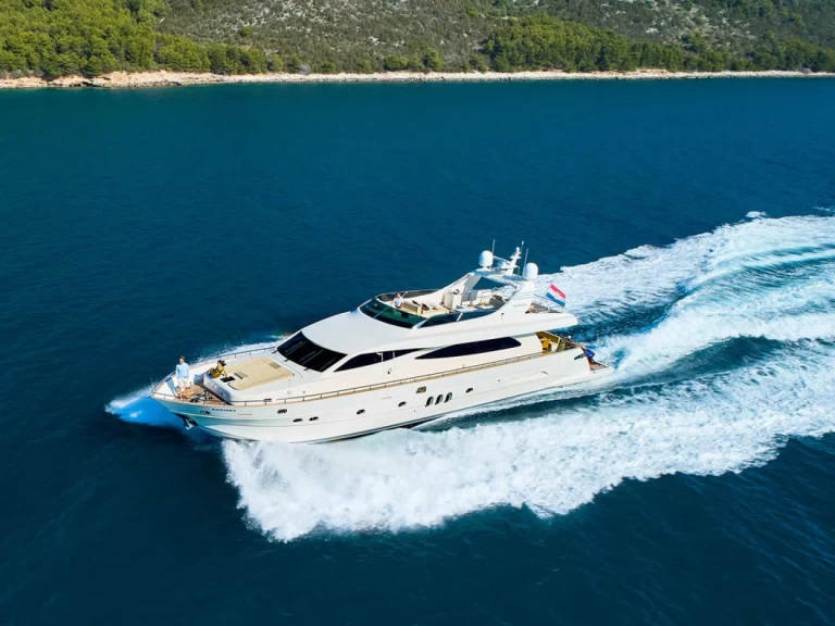 Noleggio Yacht di lusso con o senza skipper Canados International Srl. a Baška Voda