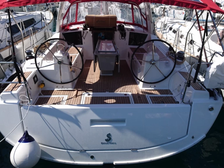 Noleggio Barca a vela con o senza skipper Bénéteau a Komolac