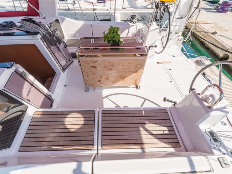 Noleggiare una Bénéteau Oceanis 41.1 a Spalato