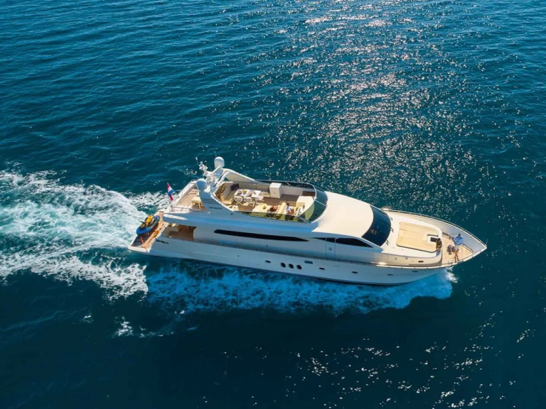 Noleggio barche Canados International Srl. Canados 86 a Baška Voda su Samboat