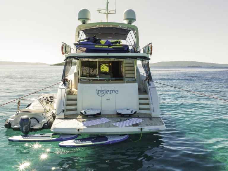 Noleggio Yacht di lusso a Trogir – Princess Princess Y85