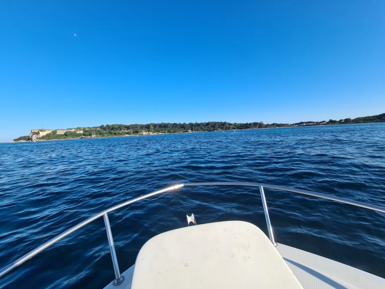 Noleggio barche Rocca Super Mistral a Cannes su Samboat