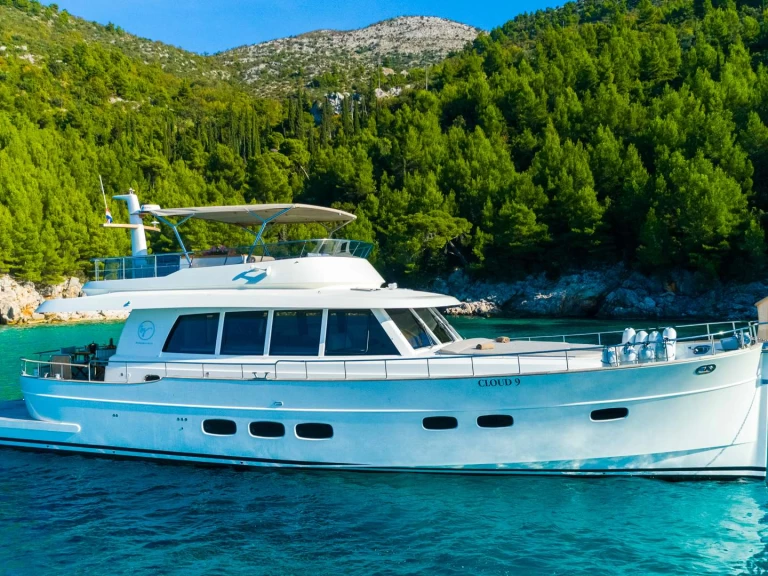 Noleggio Yacht di lusso a Komolac – Menorquin CLOUD 9