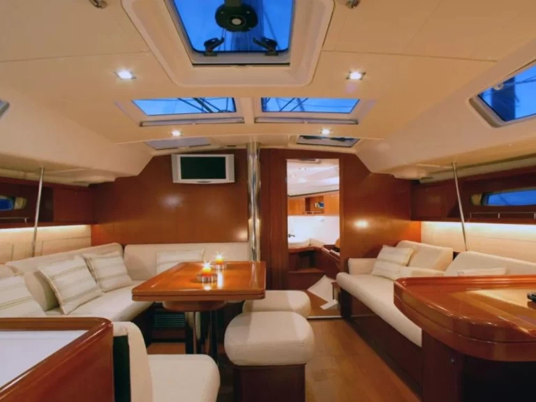 Noleggiare una Bénéteau Oceanis 46 a Saint-Cyprien