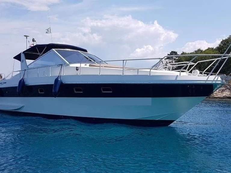 Noleggiare una Ferretti Craft Open 42 a Palermo