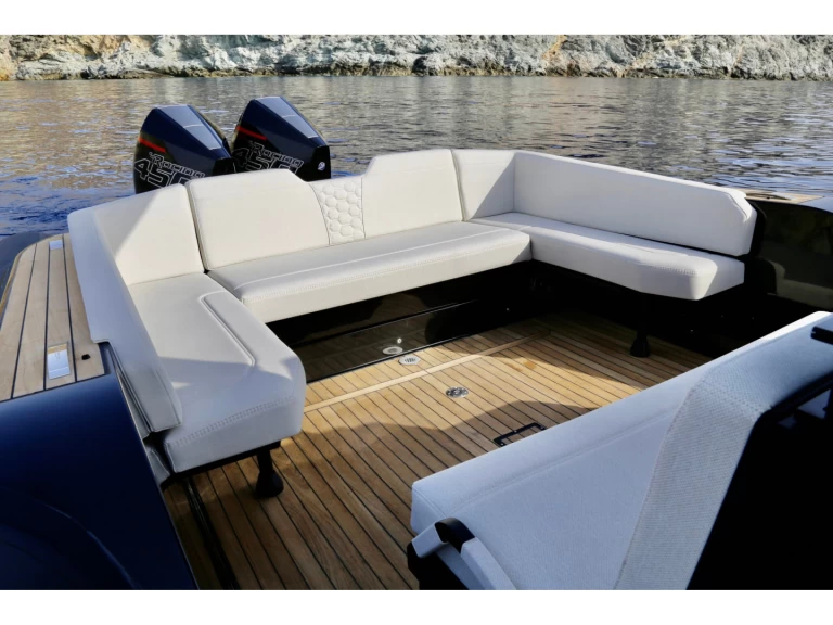 Technohull Explorer 40 da affittare a  Órmos Bay