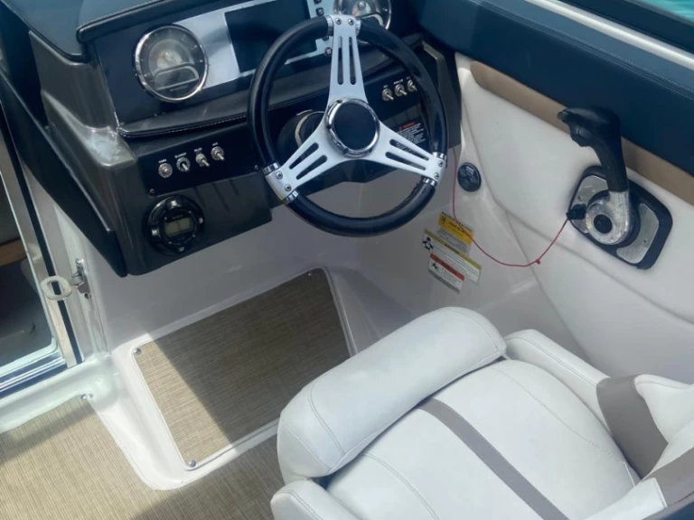 Noleggio Barca a motore a Punta Cana – Four Winns S 235