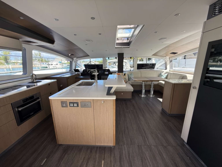 Xquisite Yachts Flying Whale da affittare a  Bahamas