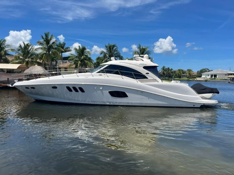 Sea Ray Sea Ray 540 Sundancer da affittare a  Miami