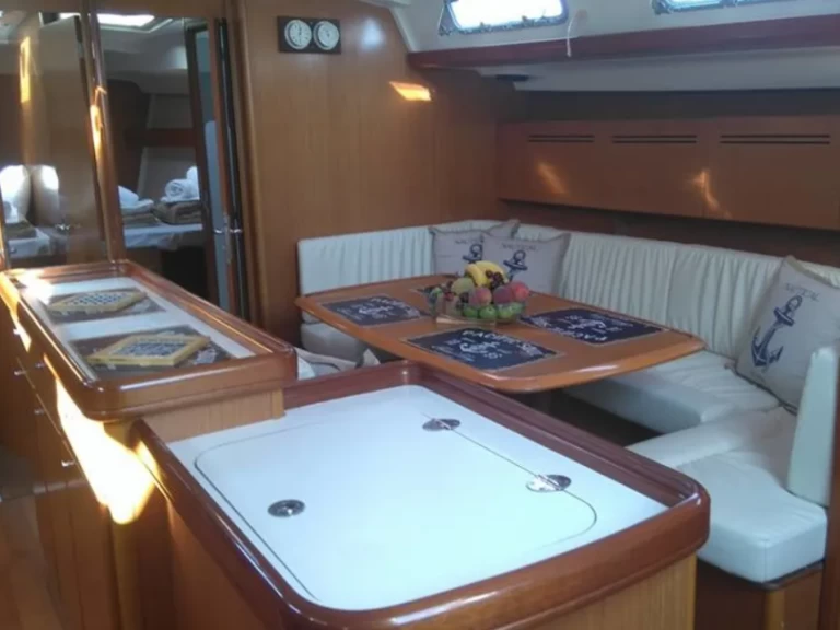 Noleggio barche Bénéteau Cyclades 50.4 a Álimos su Samboat