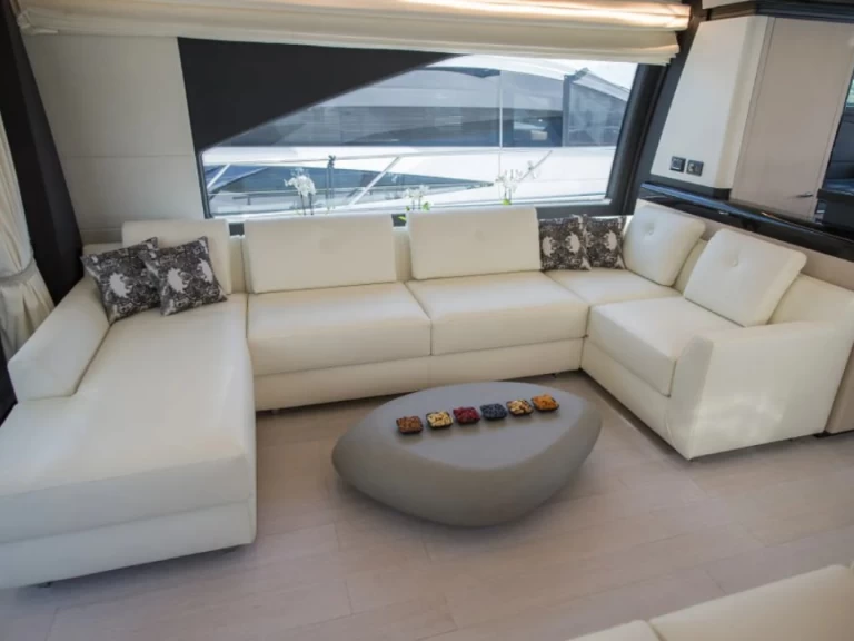 Noleggio barche Azimut Azimut 72 Fly a Seget Donji su Samboat