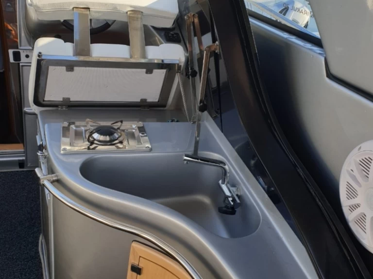 Noleggio Barca a motore a Sukošan – Mirakul 30