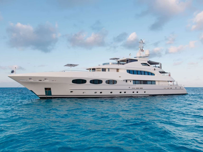 Noleggiare una Heesen ODYSSEA a Costa Rica