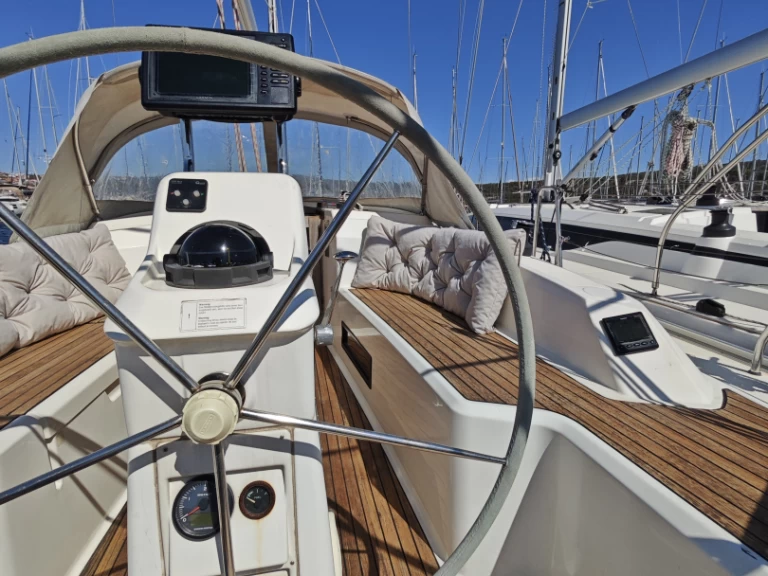 Bavaria Cruiser 33 da affittare a  Punat