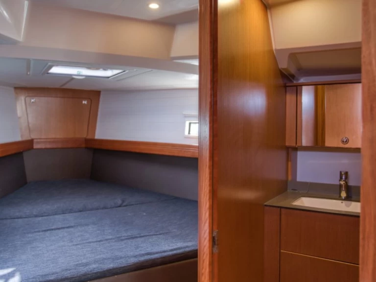 Noleggio barche Bavaria Cruiser 41 a Gouviá su Samboat