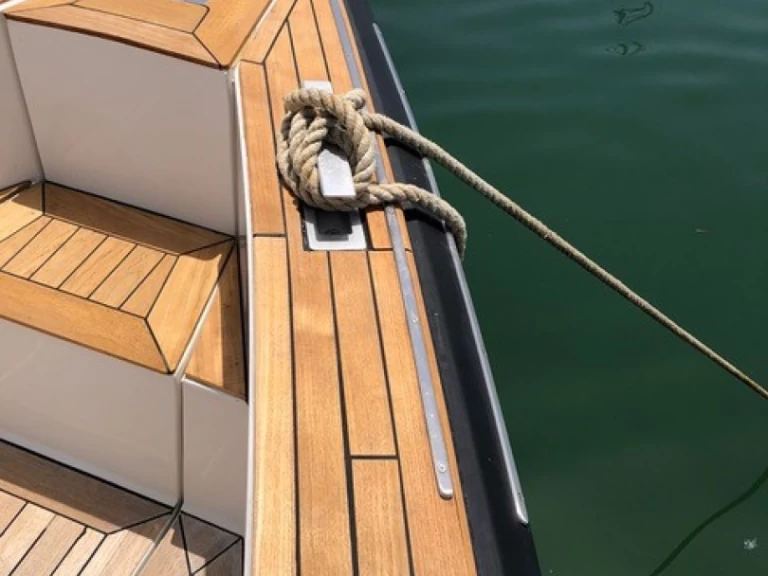 Noleggiare una Fjord Fjord 40 Open a Corfù