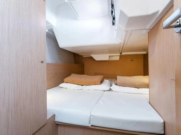 Bénéteau Oceanis 38 da affittare a  Empuriabrava