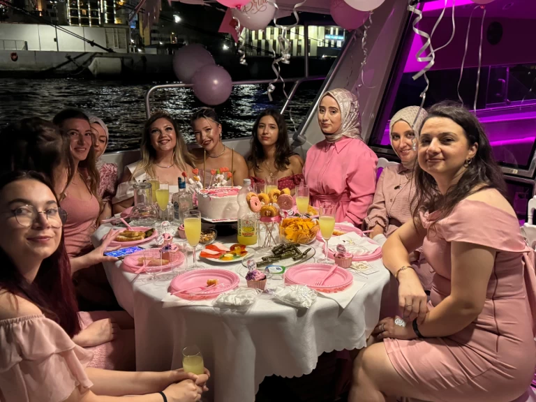 Noleggio barche Vip costom made a Beşiktaş su Samboat