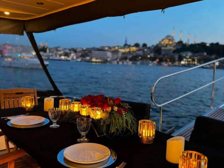 Noleggio Yacht di lusso con o senza skipper Vip a Beşiktaş