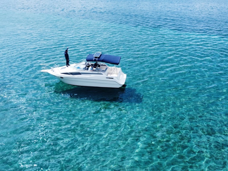 Yacht di lusso a noleggio a Ohrid al miglior prezzo