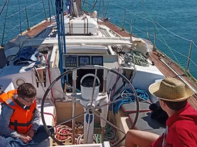 Noleggio Barca a vela con o senza skipper Kit Marine a Port-Camargue