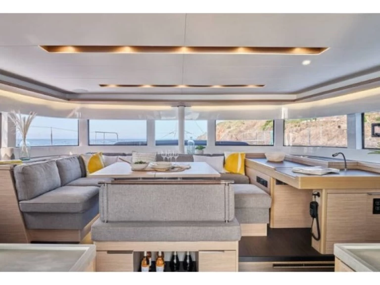 Catamarano a noleggio a Sukošan al miglior prezzo