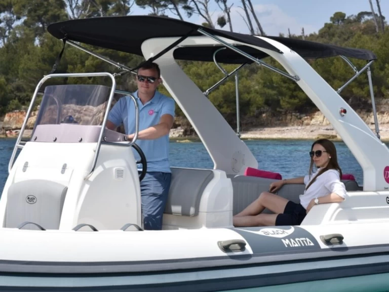 Noleggio Gommone a Juan-les-Pins – Black Manta B7