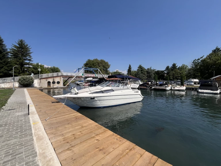 Noleggio Yacht di lusso con o senza skipper Bayliner a Ohrid