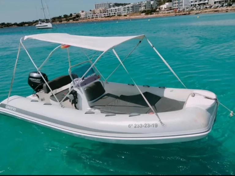 Noleggio Gommone con o senza skipper Grand Boats a Sant Antoni de Portmany
