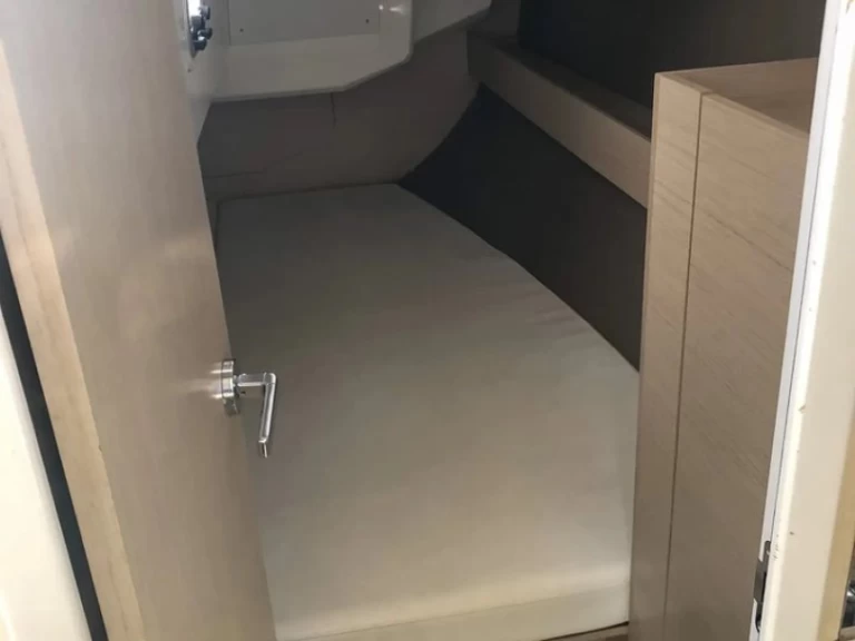 Noleggio barche Isola economico Oceanis 30.1