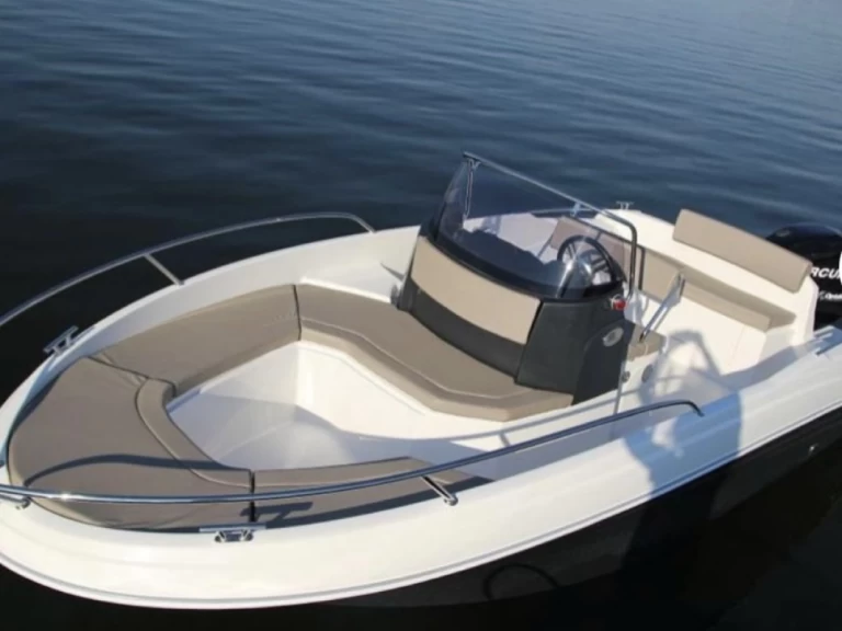 Barca a motore a noleggio a Palma de Maiorca al miglior prezzo