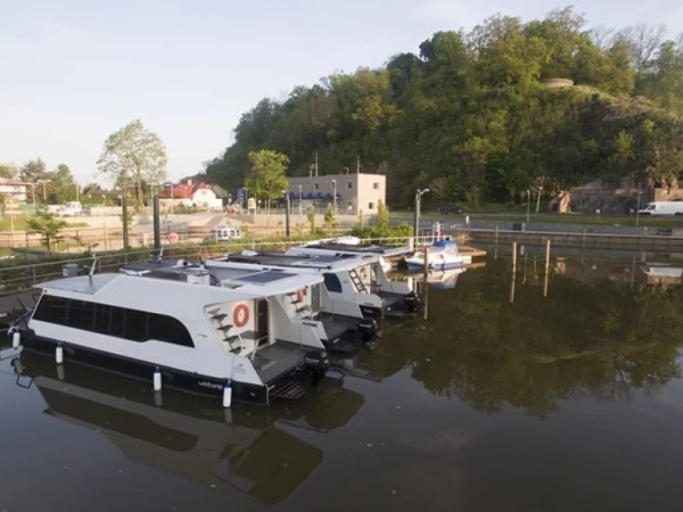 Noleggio Barca a motore Traweller con patente nautica