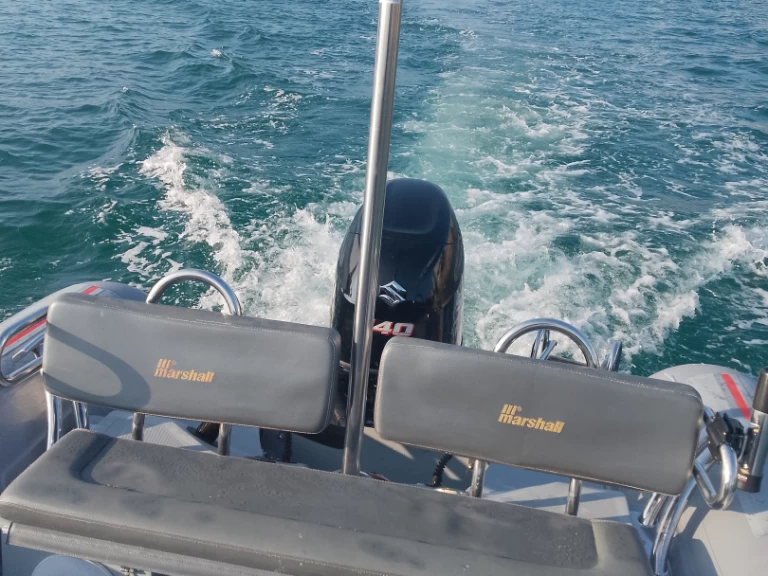 Gommone a noleggio a Dinard al miglior prezzo