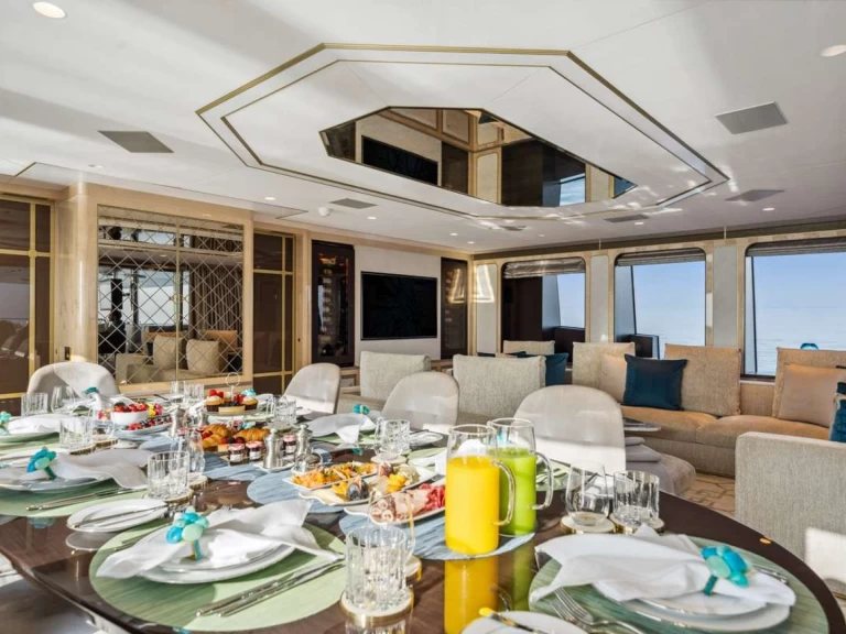 Noleggio a Dubai – Benetti BOMBAY su SamBoat