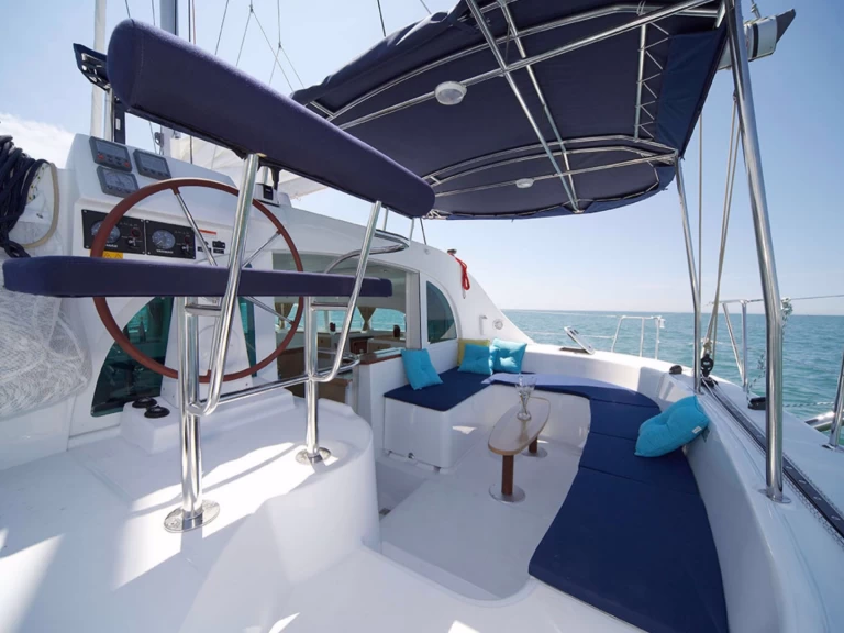 Noleggio barche Rangiroa economico Lagoon 380 S2