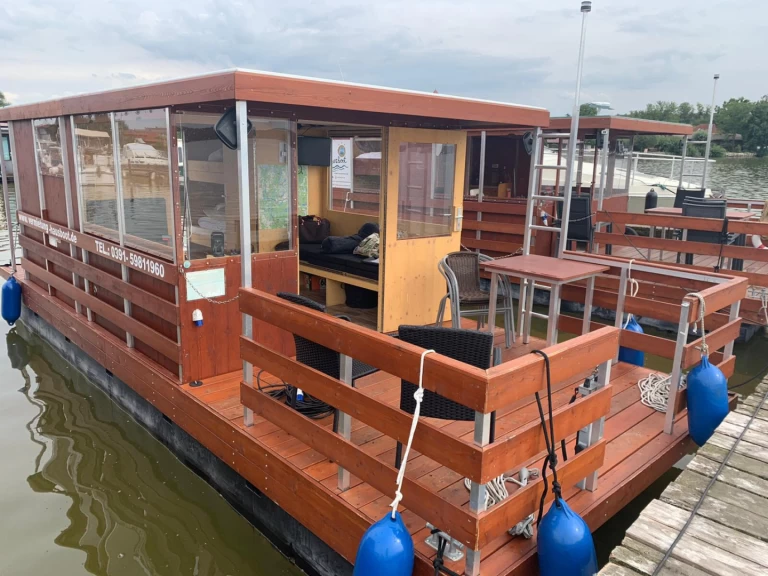 Noleggio Houseboat TS765 con patente nautica