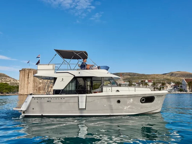 Bénéteau Swift Trawler 30 da affittare a  Trogir