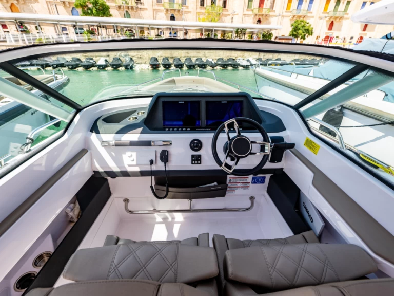 Noleggio barche Axopar 28 T-Top a San Julian's su Samboat