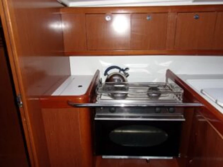 Barca a vela a noleggio a Toulon al miglior prezzo