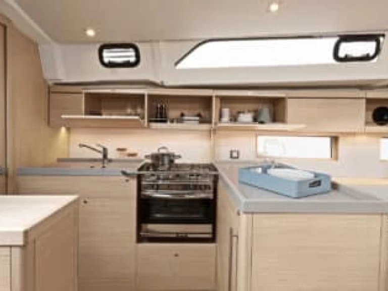 Bénéteau Oceanis 46.1 da affittare a  Toulon