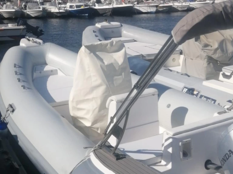 Gommone a noleggio a Sorrento al miglior prezzo