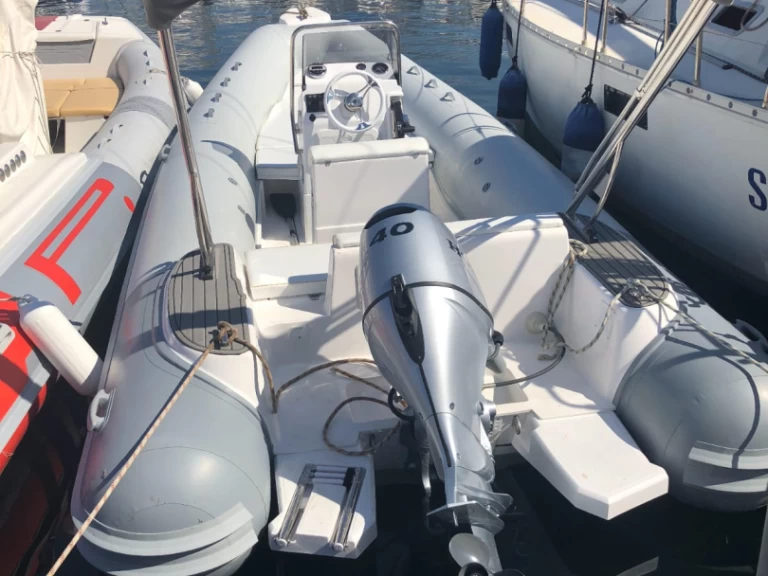 Noleggiare una op marine 19 a Sorrento